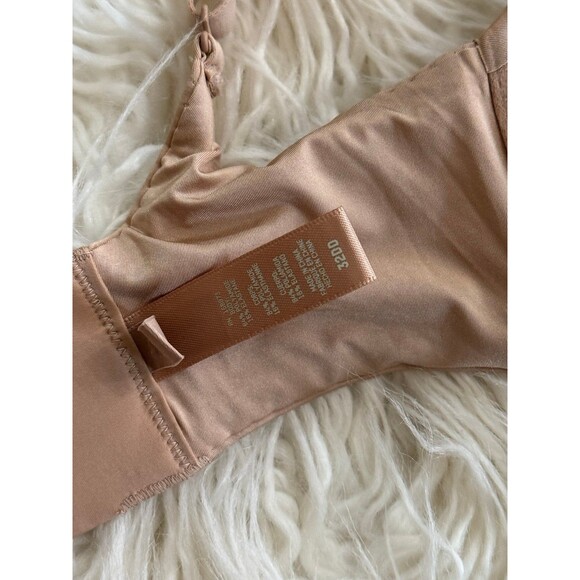 Skims Wireless Super Push up Bra Clay Size 32DD - Picture 7 of 7